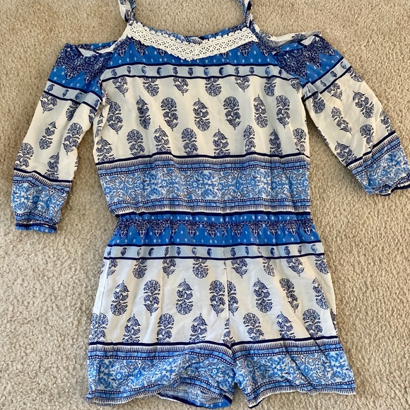 Cute blue and white romper💙💙💙 - Picture 1 of 5